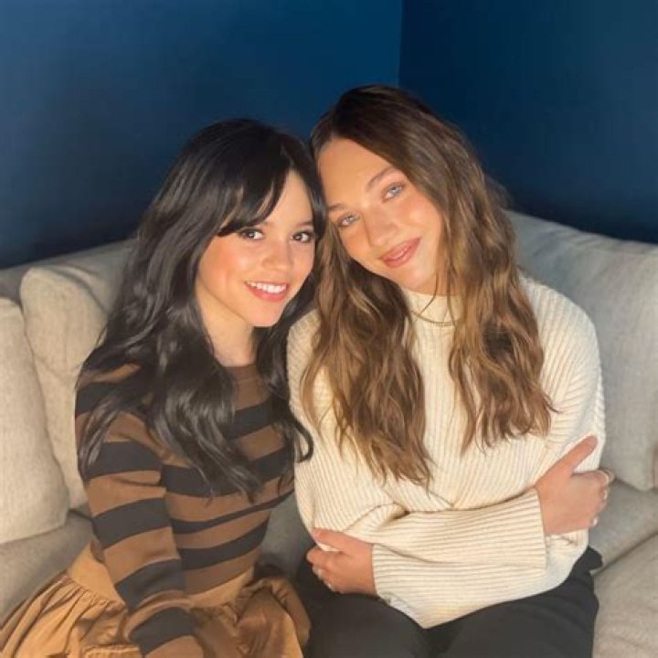 Are Maddie Ziegler and Jojo Siwa friends? – Celebrity.fm – #1 Official Stars, Business & People Network, Wiki, Success story, Biography & Quotes