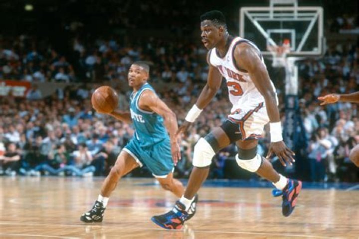 Dunket Muggsy Bogues? – Celebrity.fm