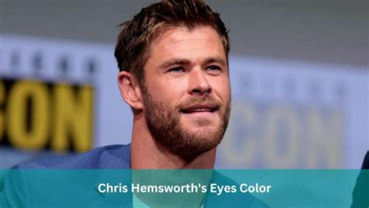 Does Chris Hemsworth have one blue eye and one brown?