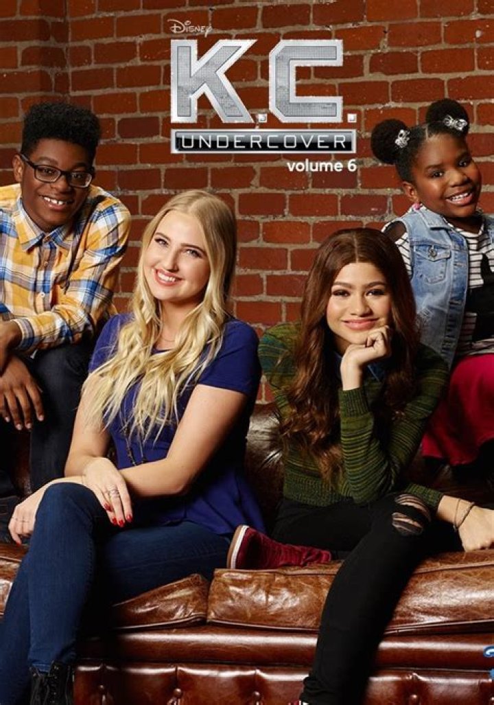 Singt Zendaya das Intro von KC Undercover? – Celebrity.fm
