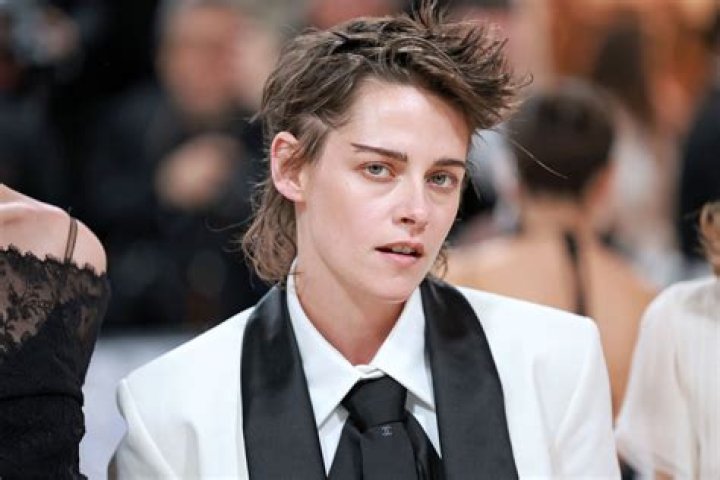 Has Kristen Stewart dated Robert? – Celebrity.fm – #1 Official Stars, Business & People Network, Wiki, Success story, Biography & Quotes