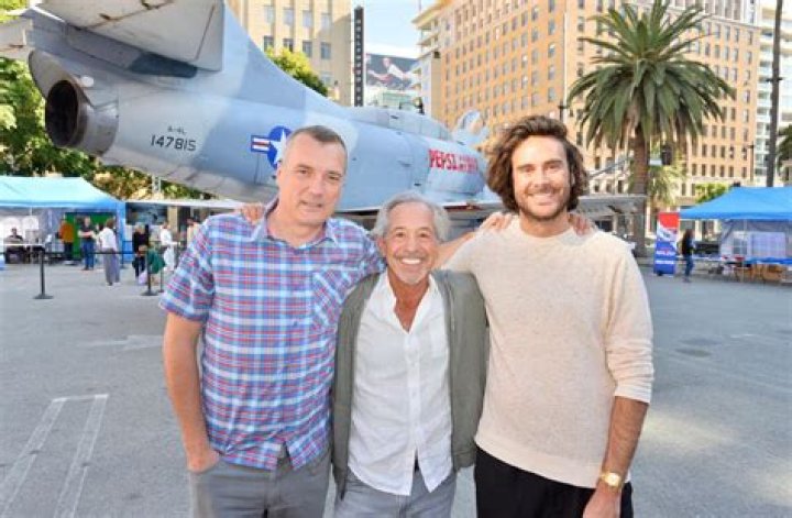 Comment Todd Hoffman a-t-il gagné son argent ? – Celebrity.fm