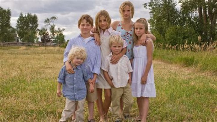 How many siblings does Mike Rowe have? – Celebrity.fm – #1 Official Stars, Business & People Network, Wiki, Success story, Biography & Quotes