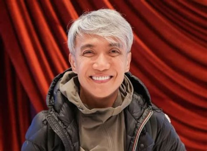 How much does Arnel Pineda make? – Celebrity.fm – #1 Official Stars, Business & People Network, Wiki, Success story, Biography & Quotes