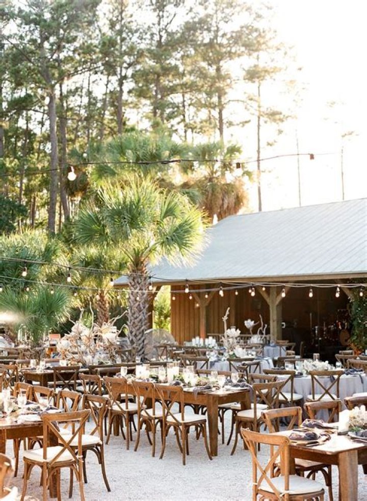How much is a wedding at Palmetto Bluff?