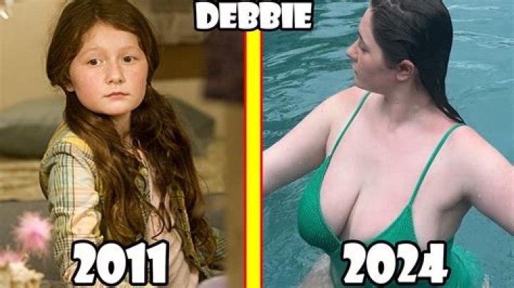 How old is Debbie from Shameless in real life?