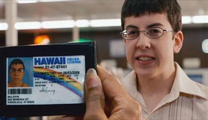 ¿Qué edad tiene McLovin? – Celebrity.fm