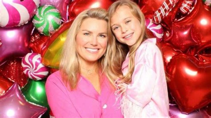 How old is Rachel Reynolds from The Price is Right?