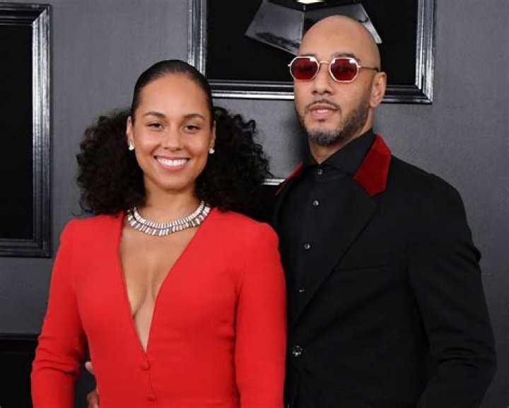 Is Alicia Keys close to her father? – Celebrity.fm – #1 Official Stars, Business & People Network, Wiki, Success story, Biography & Quotes