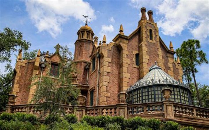Is Disney’s Haunted Mansion closed?