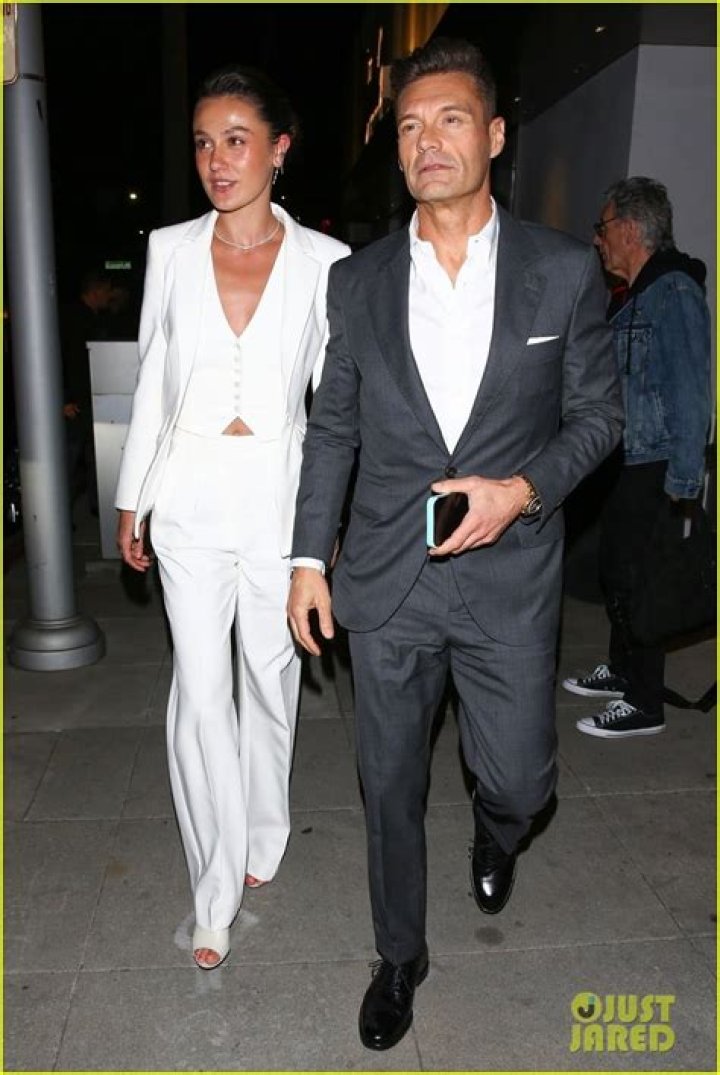 Is Ryan Seacrest married? – Celebrity.fm – #1 Official Stars, Business & People Network, Wiki, Success story, Biography & Quotes