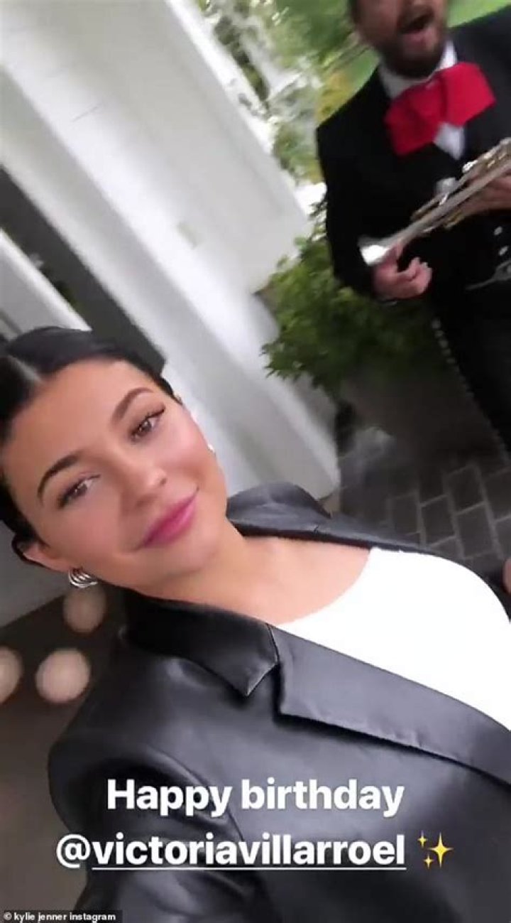 Was Victoria Villarroel an assistant of Kylie?