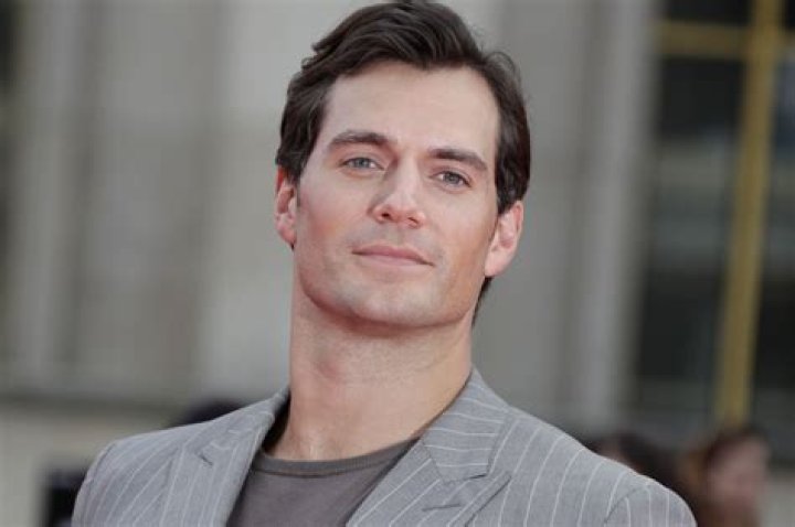 What ethnicity is Henry Cavill?