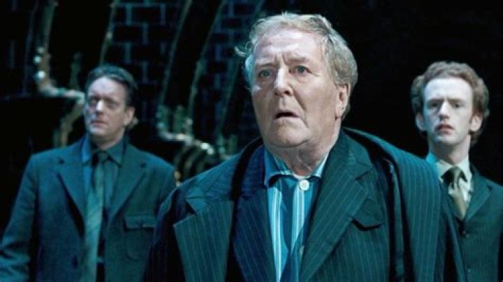 What happened to Cornelius Fudge in Harry Potter?
