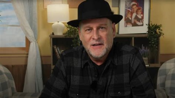 What happened to Dave Navarro’s mom? – Celebrity.fm – #1 Official Stars, Business & People Network, Wiki, Success story, Biography & Quotes