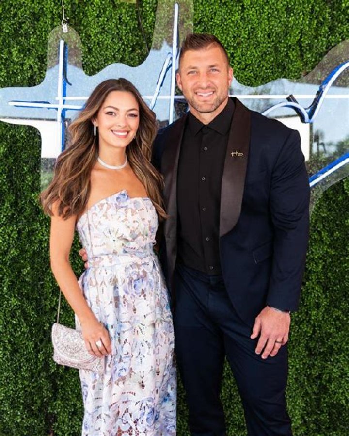 What is Tim Tebow’s annual salary? – Celebrity.fm – #1 Official Stars, Business & People Network, Wiki, Success story, Biography & Quotes