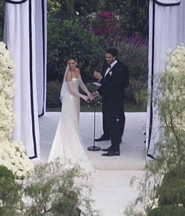 When did Josh Gates get married? – Celebrity.fm – #1 Official Stars, Business & People Network, Wiki, Success story, Biography & Quotes