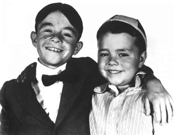 Càite a bheil Spanky bho Little Rascals a-nis? - Celebrity.fm