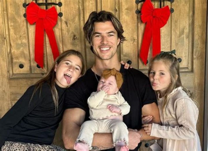 Mit wem hat Chase Mattson Babys bekommen? – Celebrity.fm