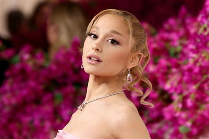 Who Is Ariana Grande’s Best Friend 2020? – Celebrity.fm – #1 Official Stars, Business & People Network, Wiki, Success story, Biography & Quotes