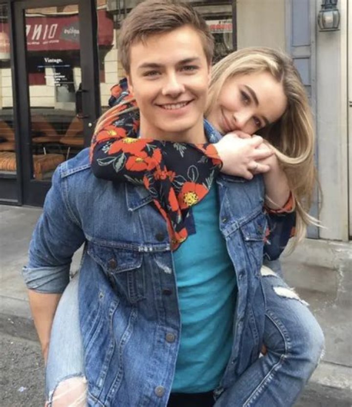 Who is Peyton Meyers girlfriend? – Celebrity.fm – #1 Official Stars, Business & People Network, Wiki, Success story, Biography & Quotes
