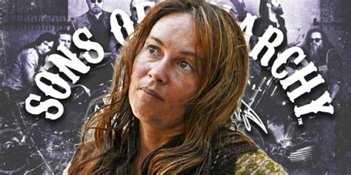 Who is the homeless woman in the Sons of Anarchy?